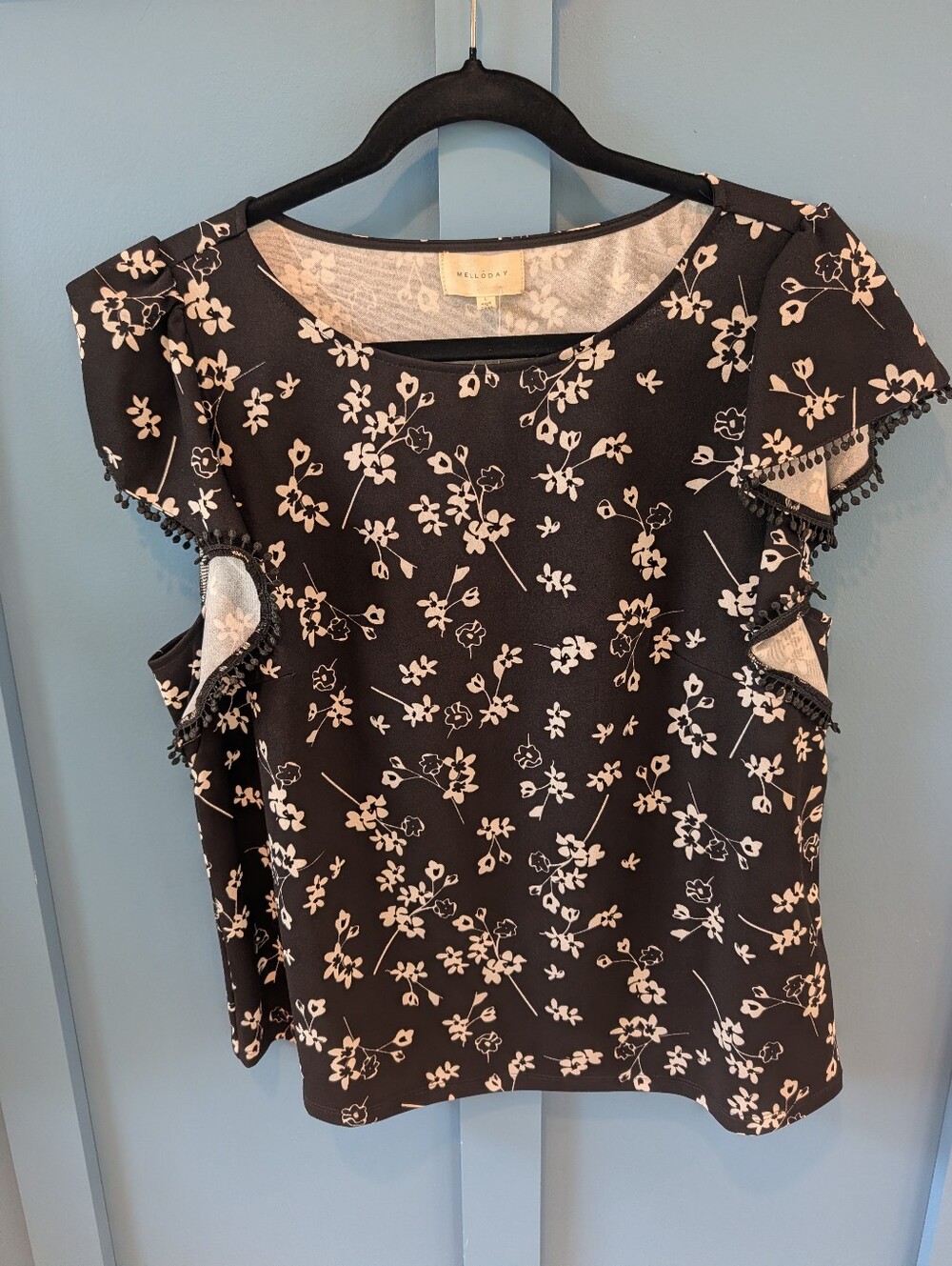 MELLODAY Black Short Sleeve Floral Blouse